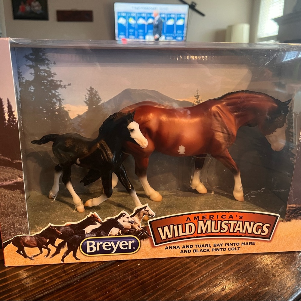 Breyer Americas Wild Mustangs new in Box